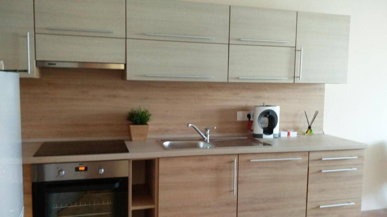 River Side Apartman 컬로처 외부 사진